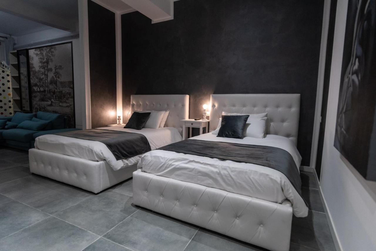 Casa Del Profumo Hotel เปียเชนซา ภายนอก รูปภาพ